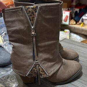 Taupe Women's Zip-Accent Ankle Boots